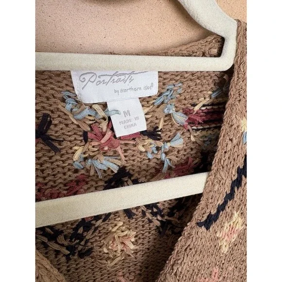 Portraits by NORTHERN ISLES Vintage Navajo Southwern Style Knit Sweater Vest - Picture 3 of 7